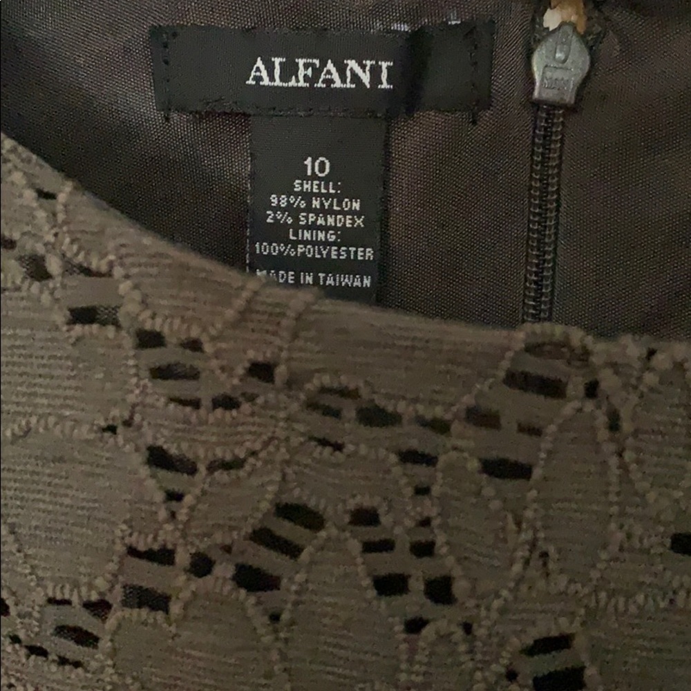 Dress - Picture 2 of 3